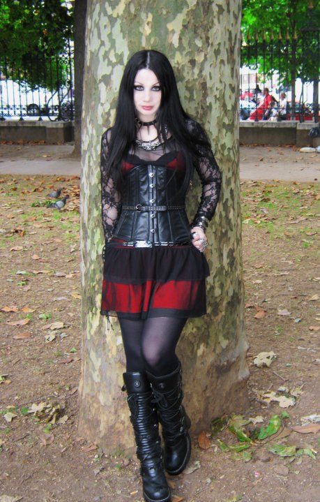 amateur goth of the week